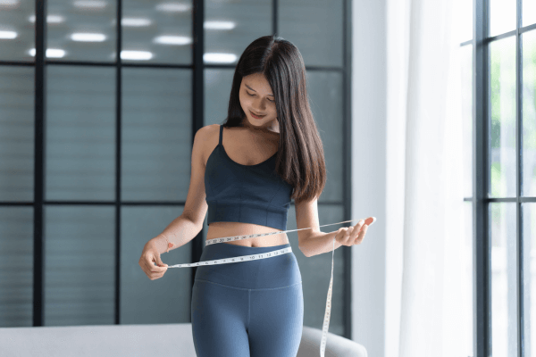 Tết Ăn Gì Để Không Tăng Cân? Bí Quyết Giữ Dáng Thon Gọn Đón Xuân